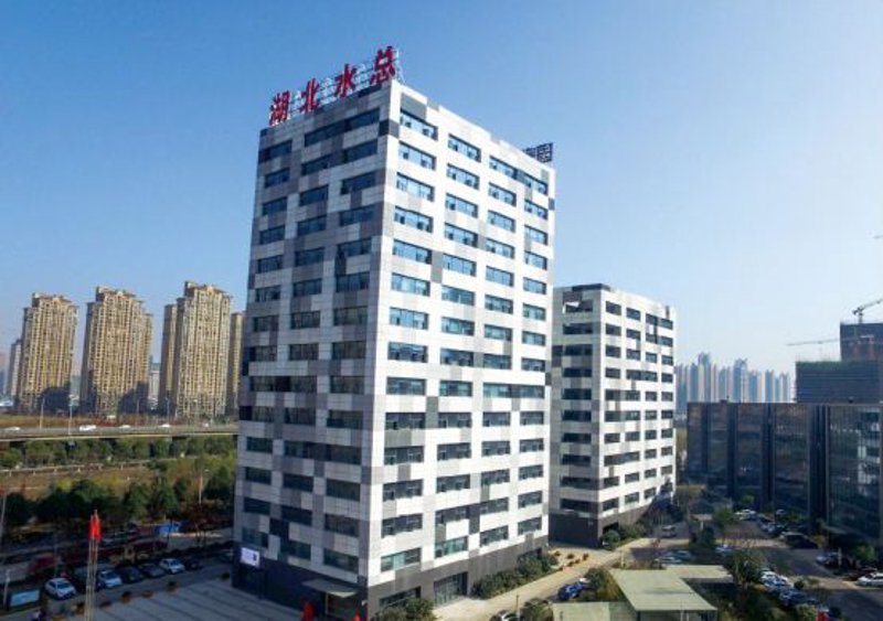 定制网站开发：企业形象的完美雕琢
